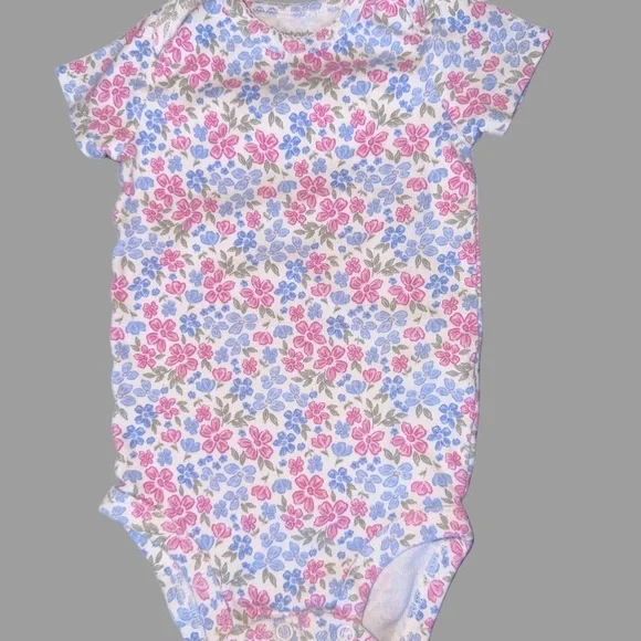 Carter's Baby Girl Bodysuit Bundle | 4 Pieces | Floral | 12 Months | Like New - Picture 5 of 5